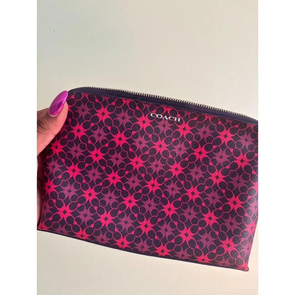 Coach Waverly Signature Cosmetic Case
